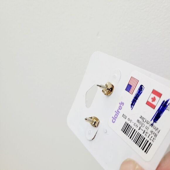 Brand New Claire's Green Turtle Earrings - Picture 6 of 7